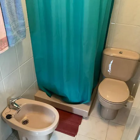 Residencia Universidad Guest house *